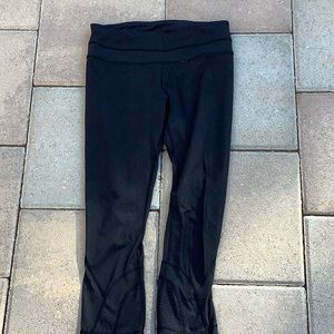 Women’s Lululemon Chevron Design Pants size 4